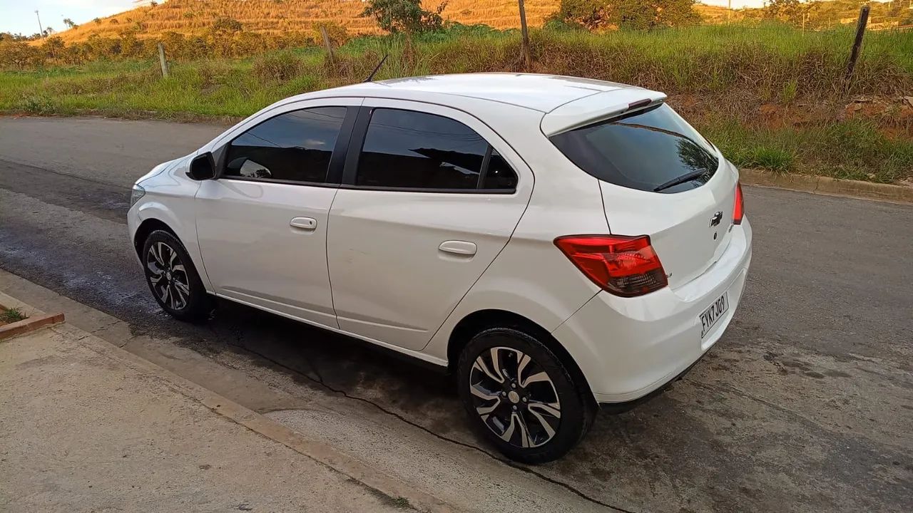Chevrolet Onix 2015