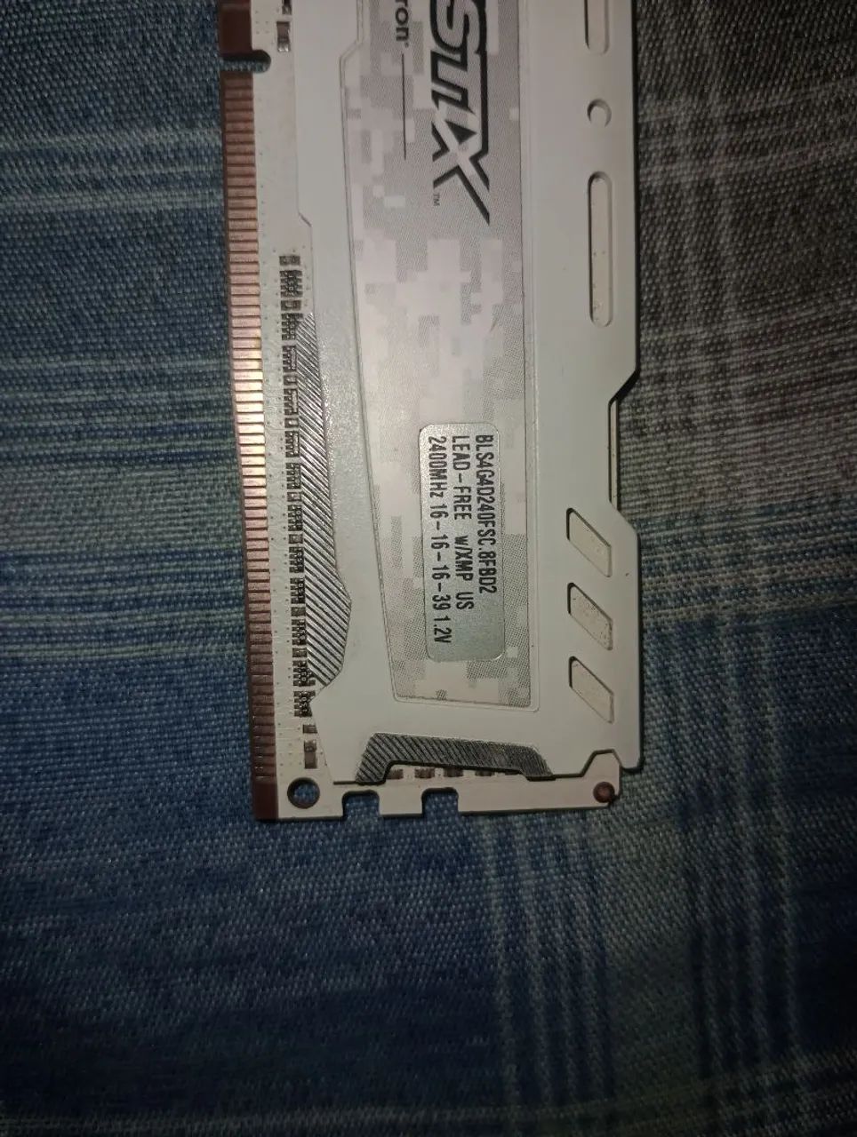 Memória tá ddr4 ballistix 4gb funcionando perfeitamente  - Foto 2