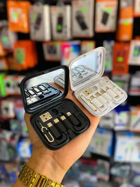 Estojo de Cabos e Adaptadores