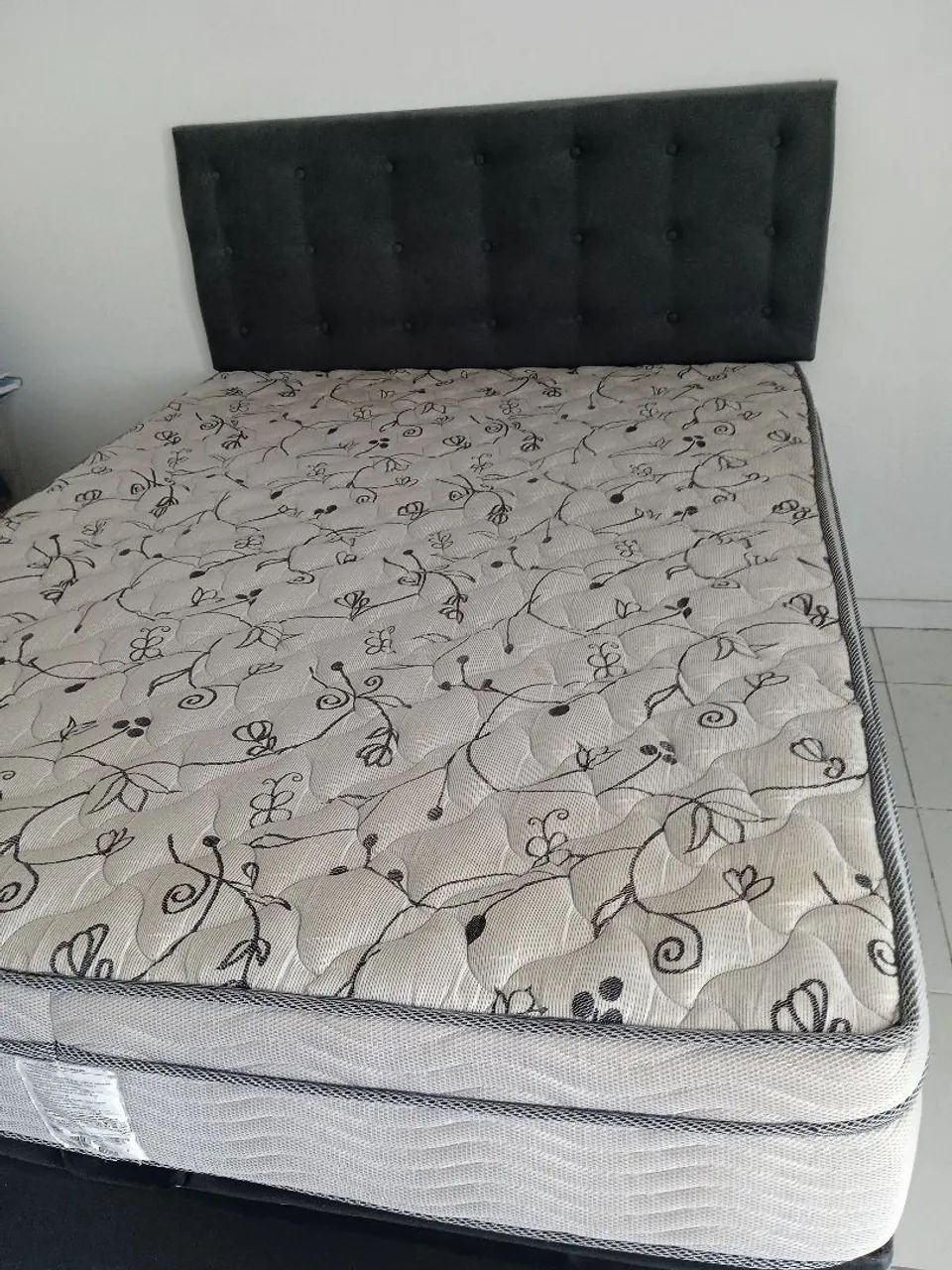 Cama box casal com baú e cabeceira