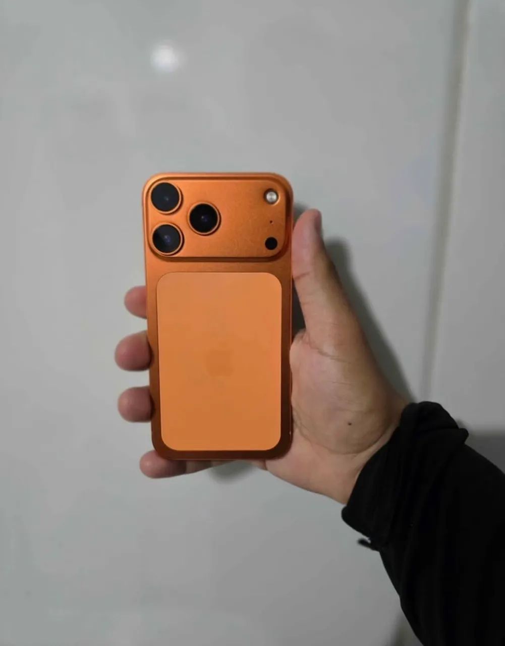 iPhone XR 128Gb carcaça do 17 pro Laranja - Celulares e