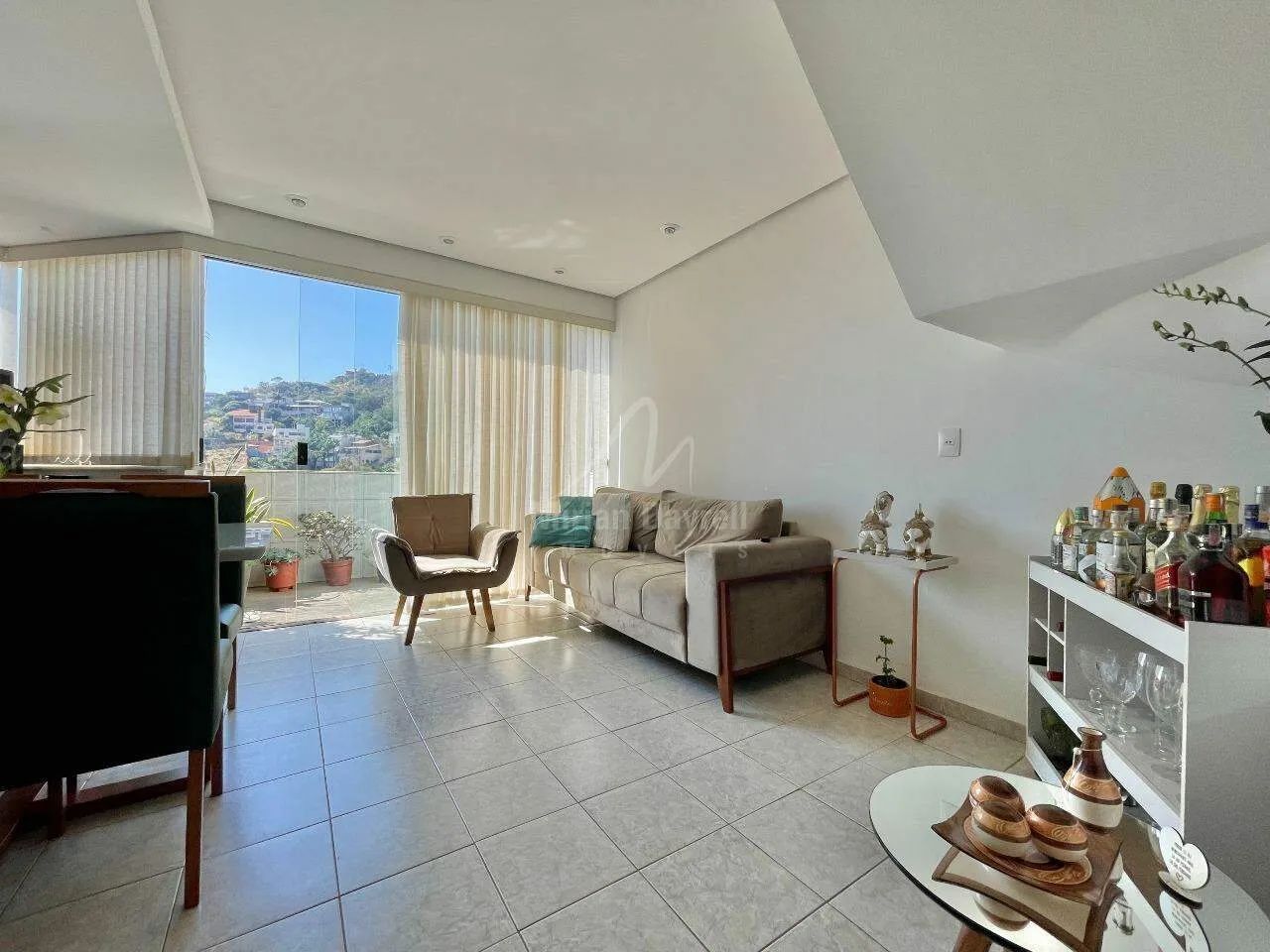 Apartamento duplex com 02 quartos 02 vagas no bairro Comiteco - Foto 3
