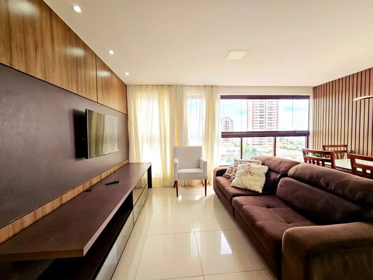 APARTAMENTO REFORMADO E MOBILIADO PARA LOCAÇÃO  CONFORTO, SOFISTICAÇÃO E PRATICIDADE!