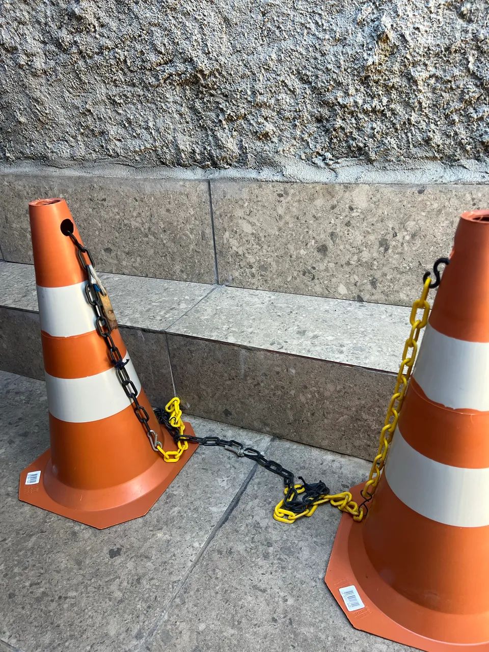 Cone com correntes removíveis  - Foto 3