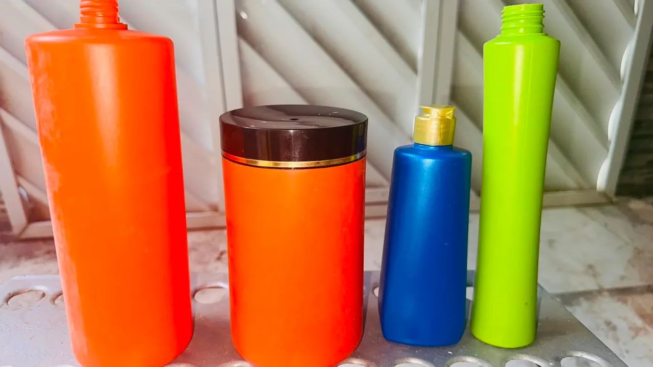 Vendo refil para uso cosméticos.