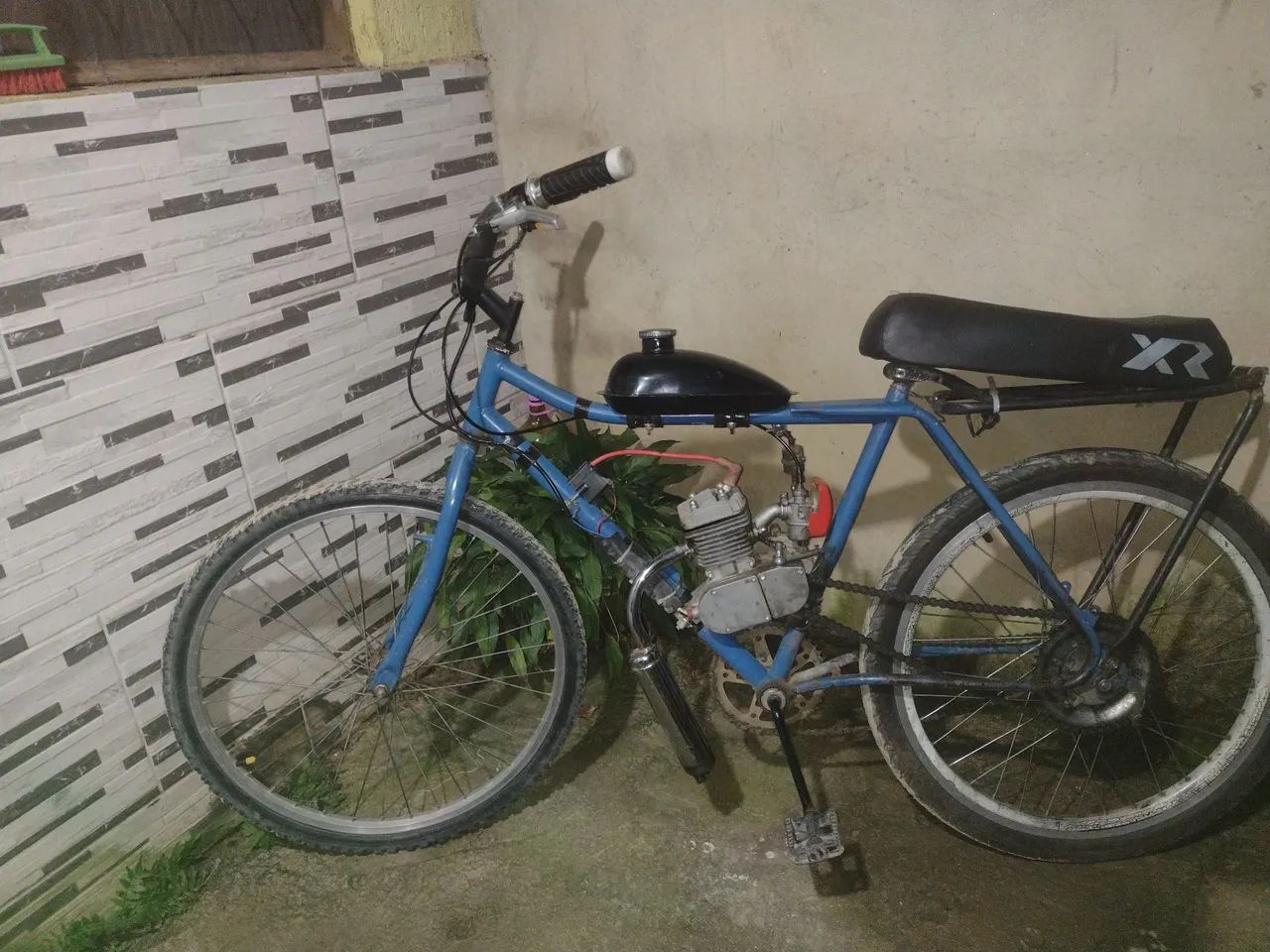 Vendo motorizada semi nova troco tmb  - Foto 2