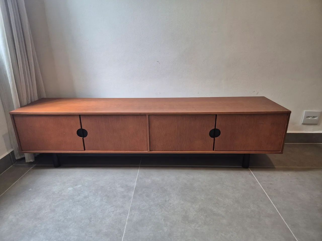 Rack aparador contemporâneo 