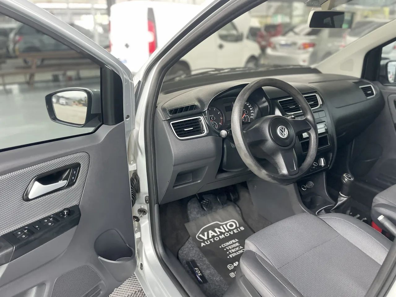 Volkswagen Fox Plus 1.6mi/ 1.6mi Total Flex 8V 4P 2012 - Foto 4