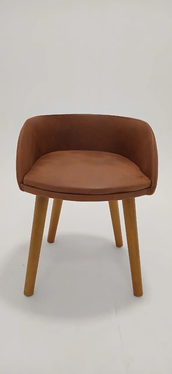 Cadeira Estofada Estilo Poltrona em Corino Caramelo - Foto 4