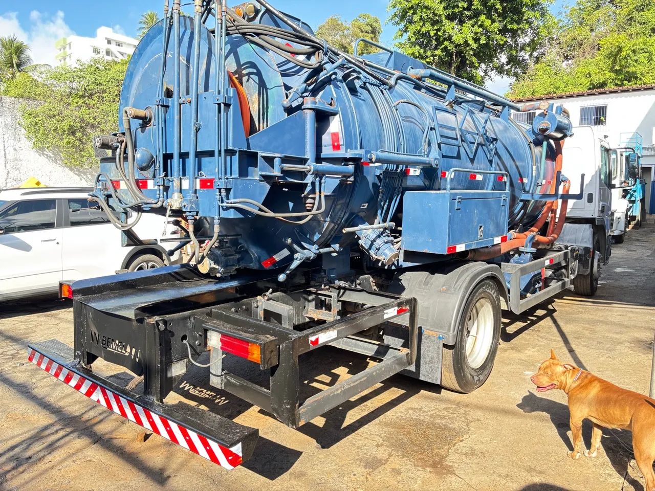 Caminhão limpa fossa combinado sucção/ hidrojato Mercedes Atego