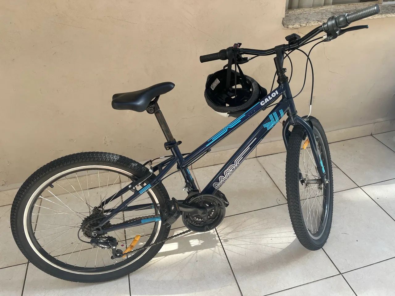 Bicicleta infantil aro24 modelo Caloi max c/ capacete - Foto 5