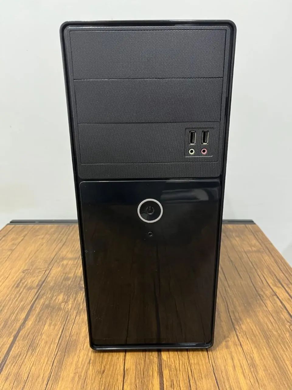 Desktop PCWARE - 8GB RAM + SSD 240GB + HD 1TB