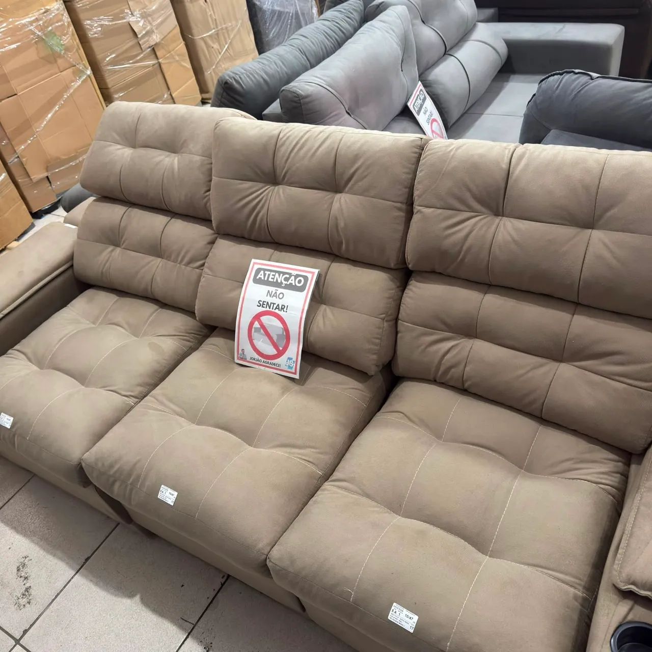 Sofá Cama Retrátil 4 Lugares Bege BARATO - Foto 2