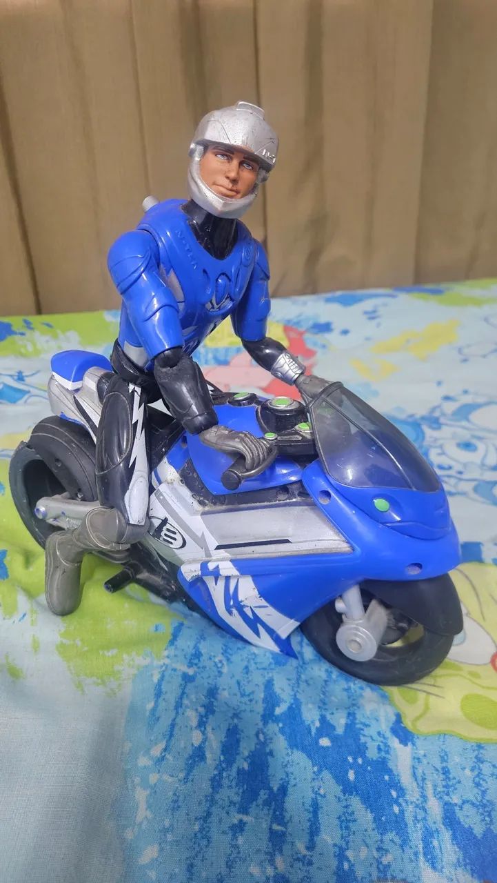 Max Steel agente N-Tek 