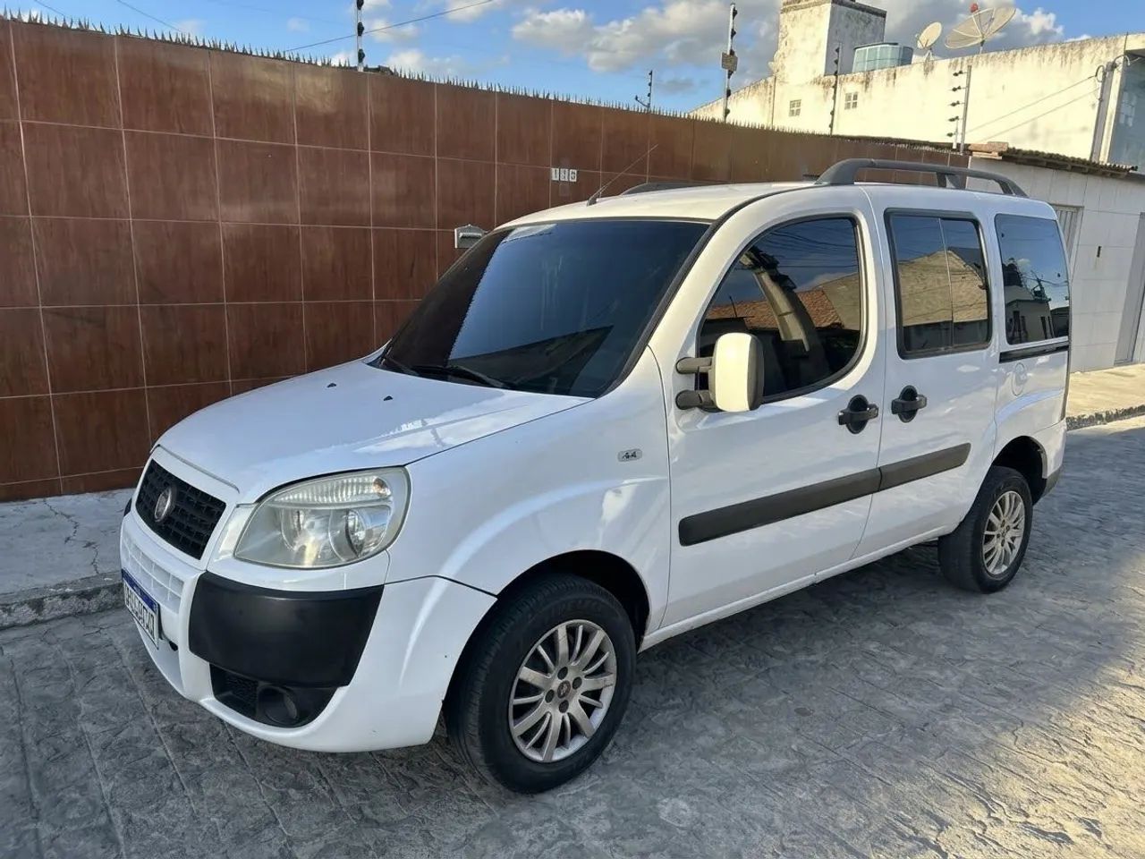 Fiat Doblo Doblo ATTRACTIVE 1.4 Fire Flex 8V 5p 2013