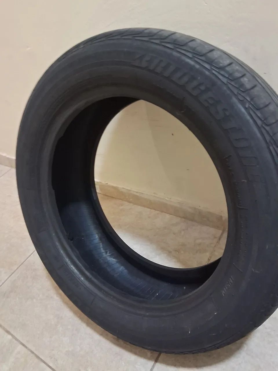 Pneu meia vida  - Foto 2