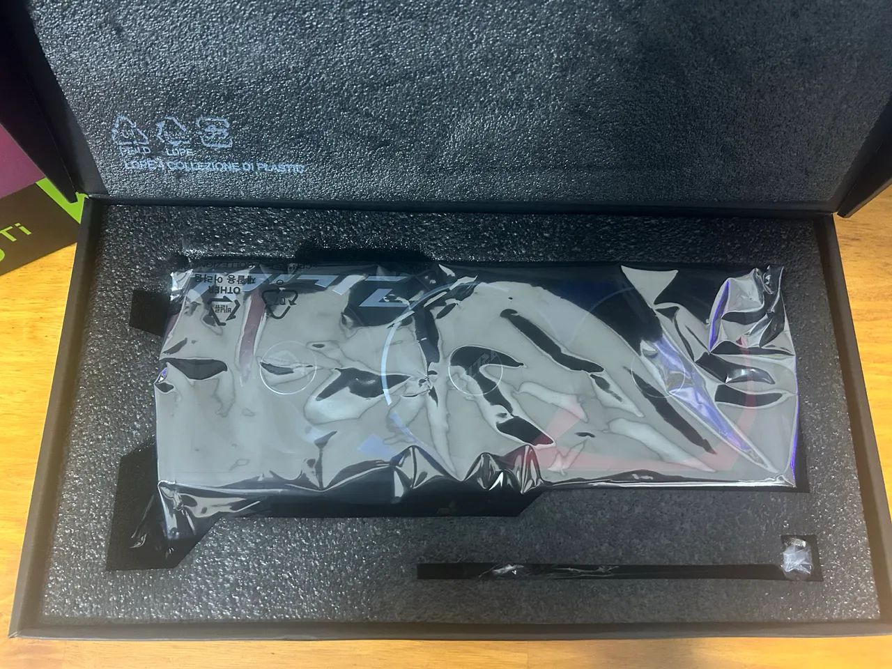 NVIDIA GeForce Rtx 4060 TI Rog Strix OC 8gb - Foto 3