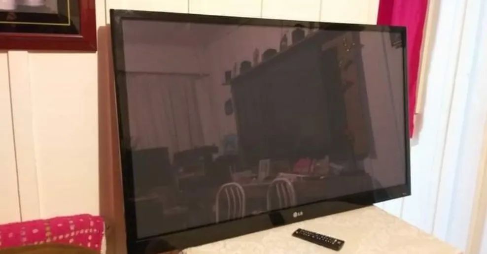 Tv 42 não é smart
