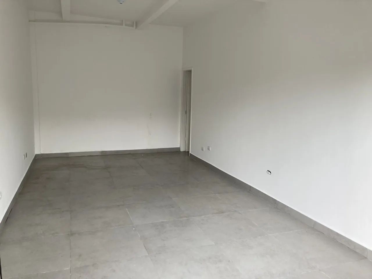Loja comercial com 30m² de frente para rua no Santa Quitéria - Foto 2