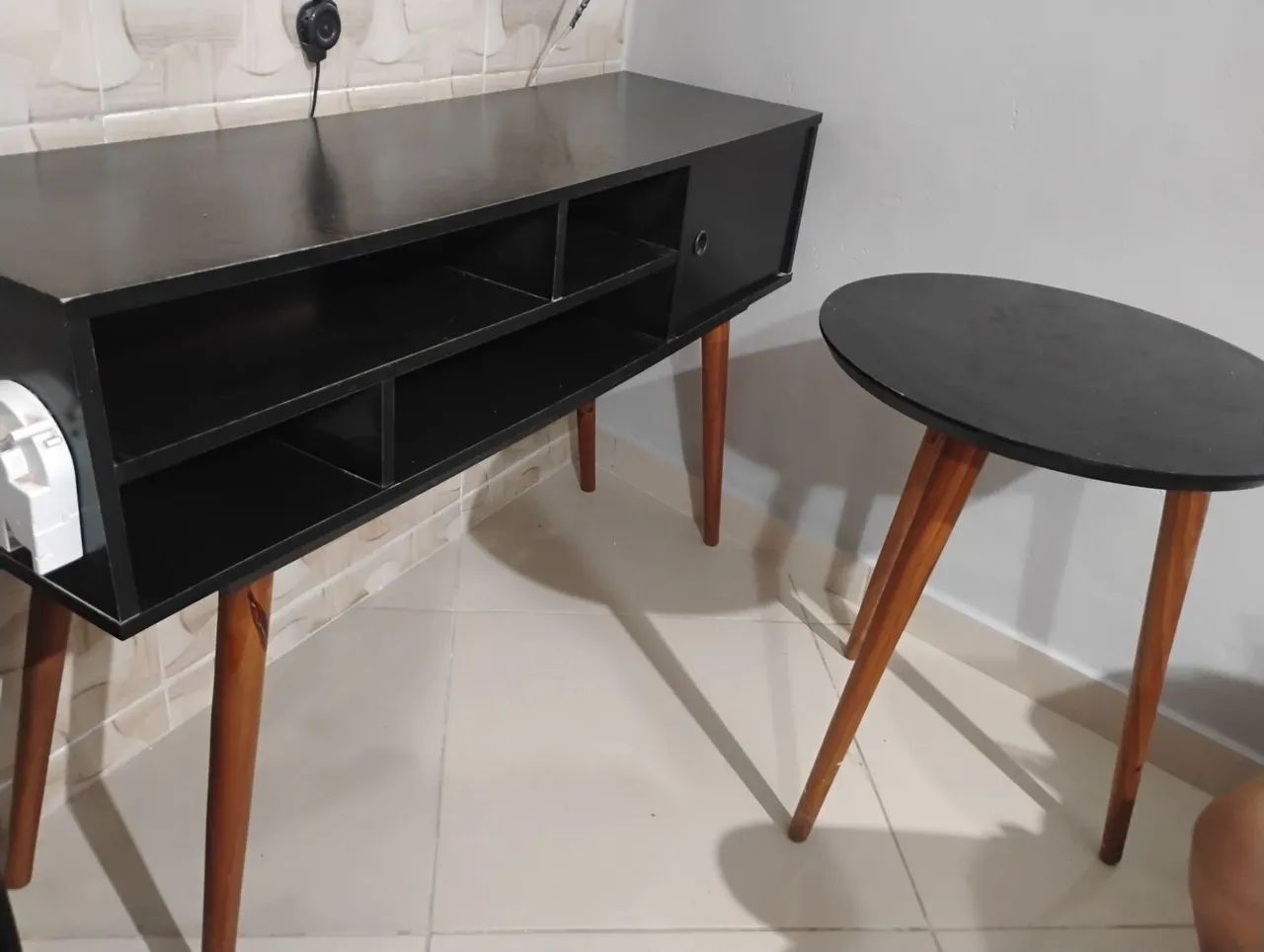 Rack e mesa de centro preto usado - Foto 3
