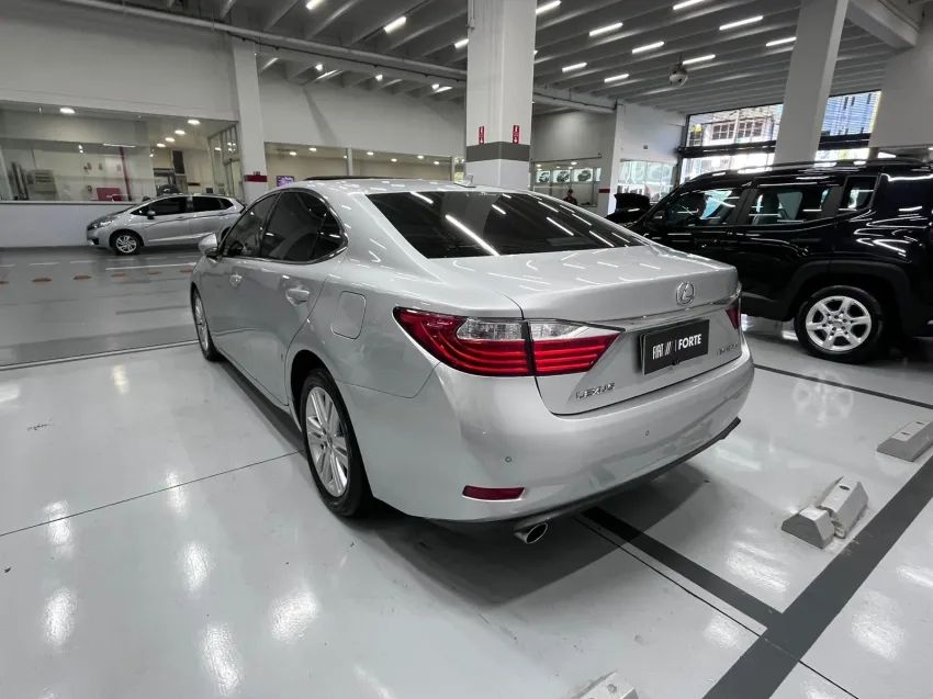 Lexus ES-350 3.5 24V 284cv, foto 16 de 16