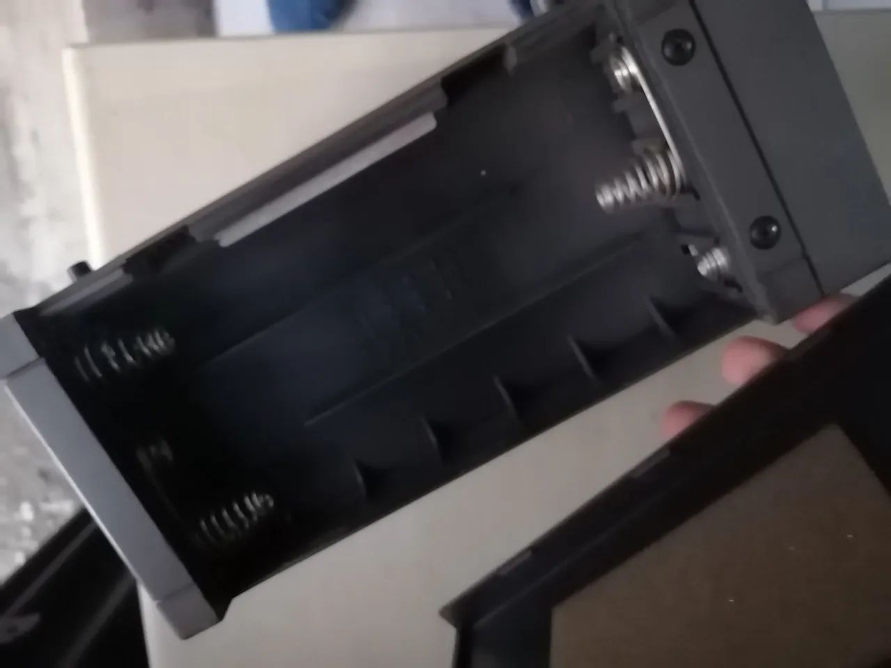 Mini TV antiga,  sem teste, venda sem garantia! - Foto 3