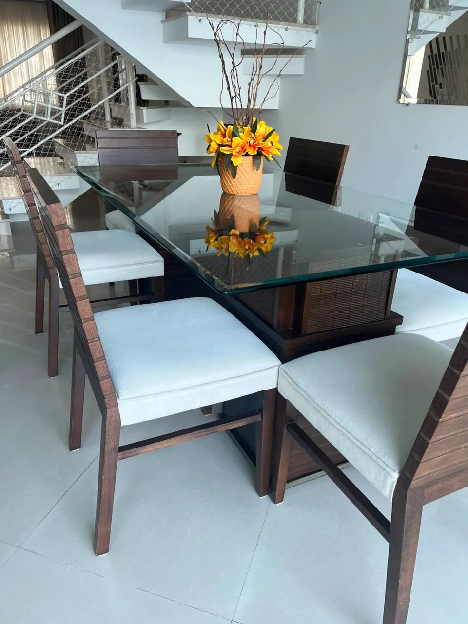 Mesa de jantar madeira maciça / de vidro com 6 cadeiras  - Foto 4