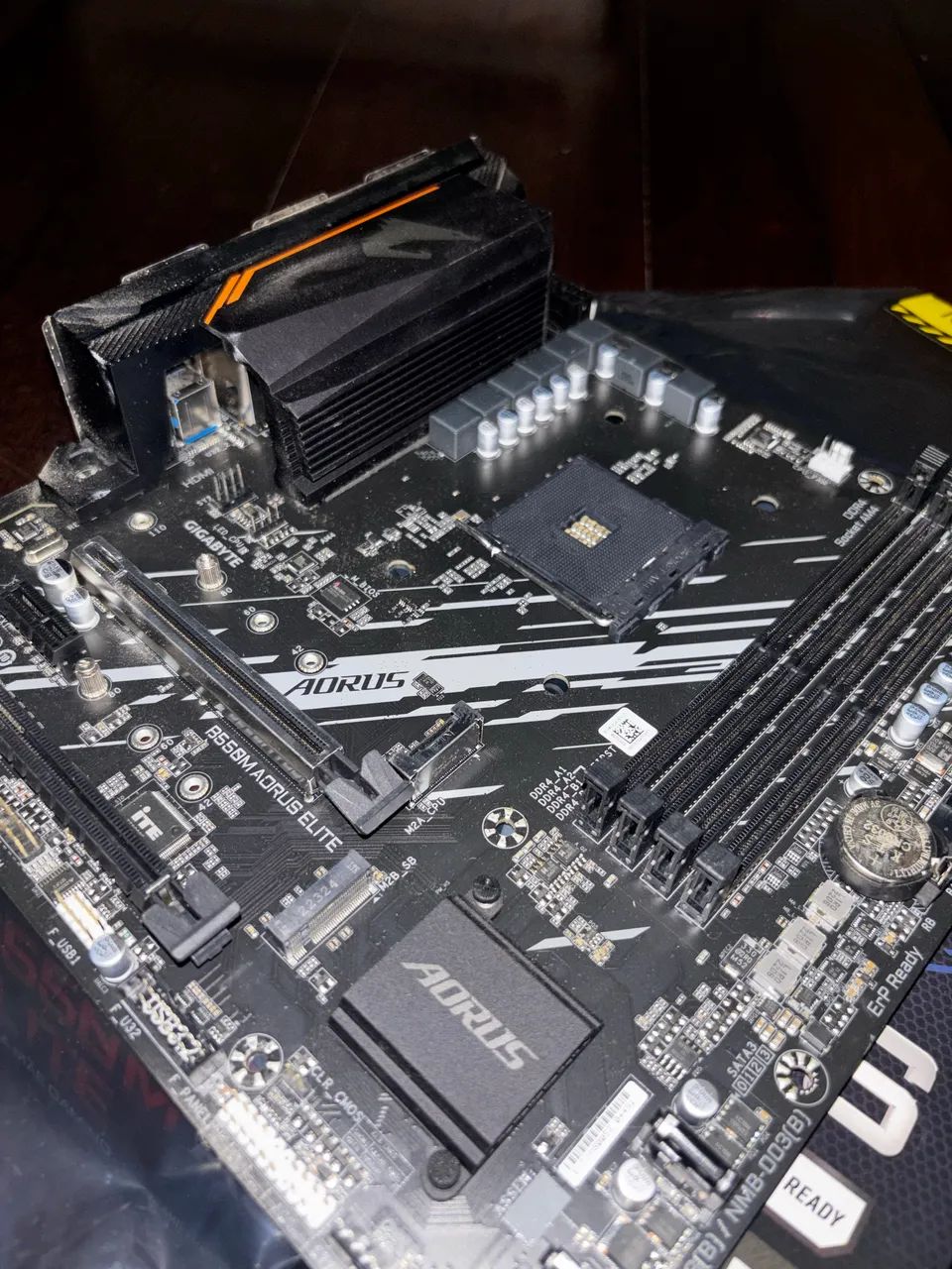 Placa-Mãe Gigabyte B550M Aorus Elite - Foto 3