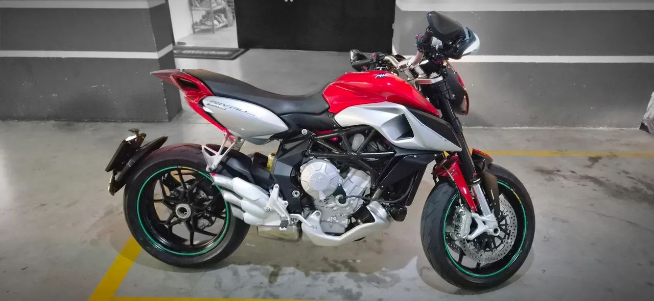MV Agusta Rivale 2015 - Foto 5