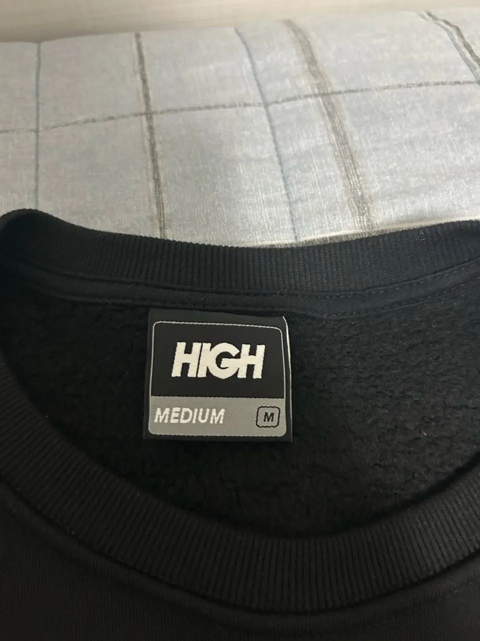     Moletom: HIGH Crewneck Logo Colored - Black. - Foto 2