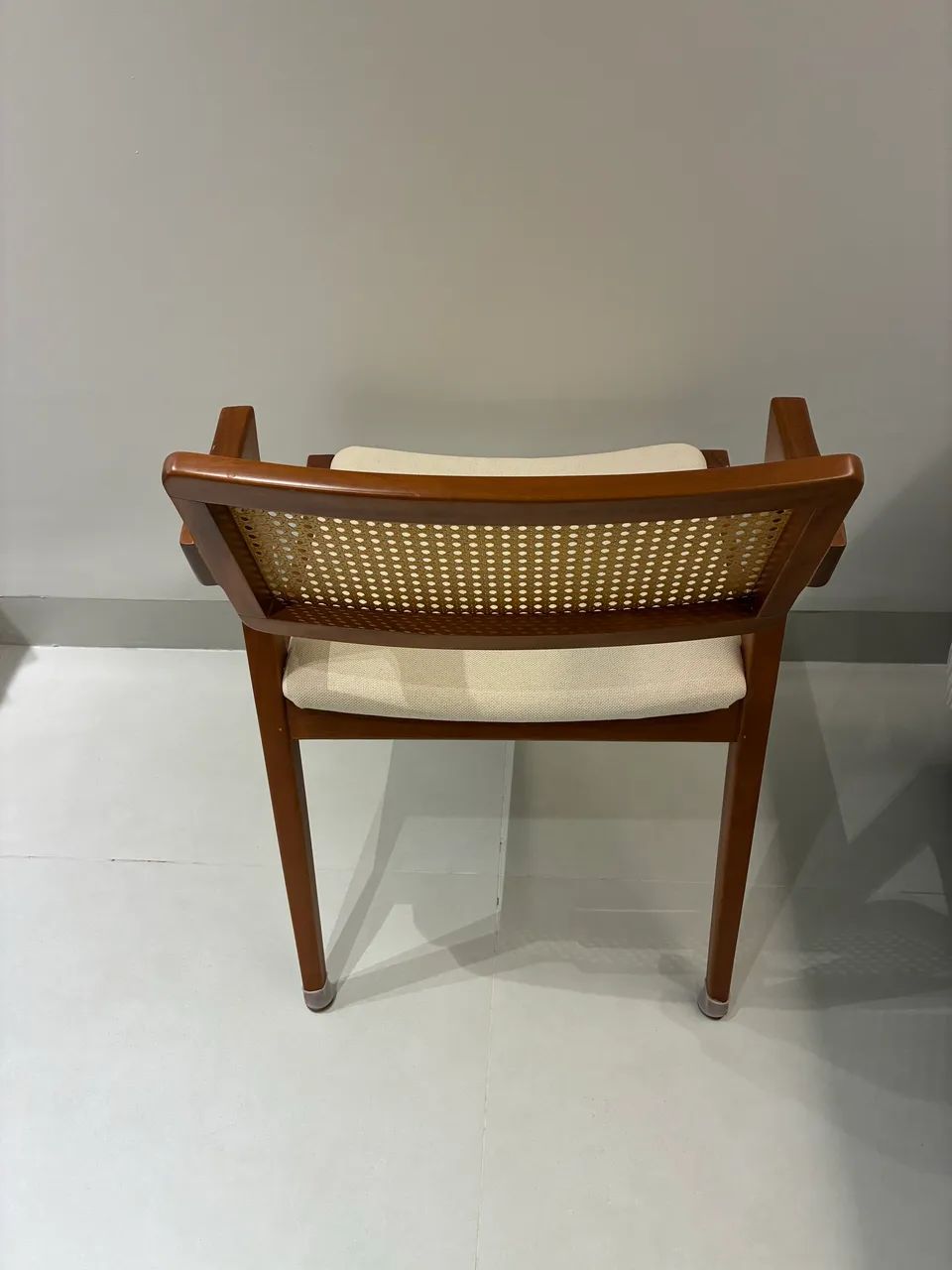 Conjunto cadeiras Jantar - Madeira nobre - Foto 4