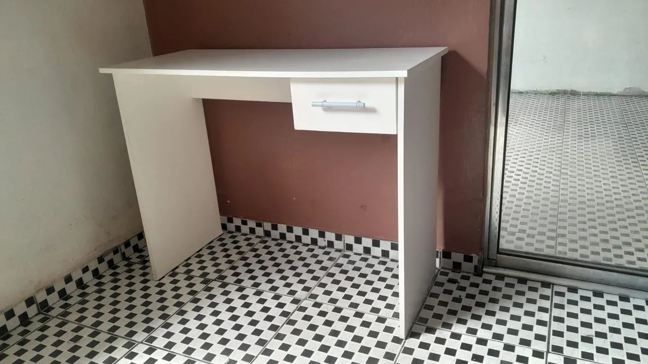 Mesa de estudos - Foto 2
