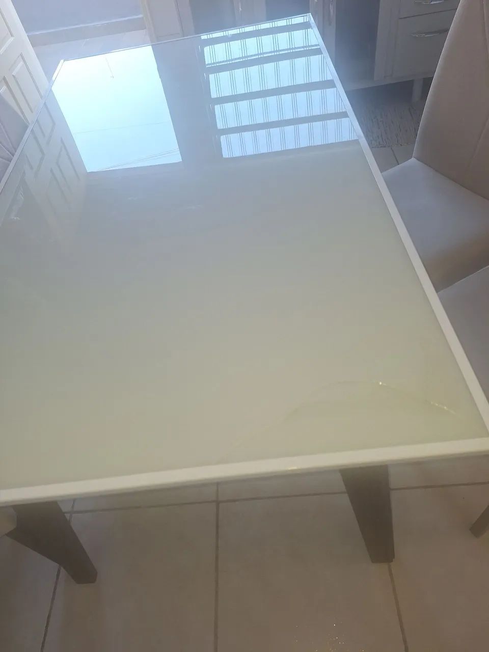 Mesa com 4 cadeiras 