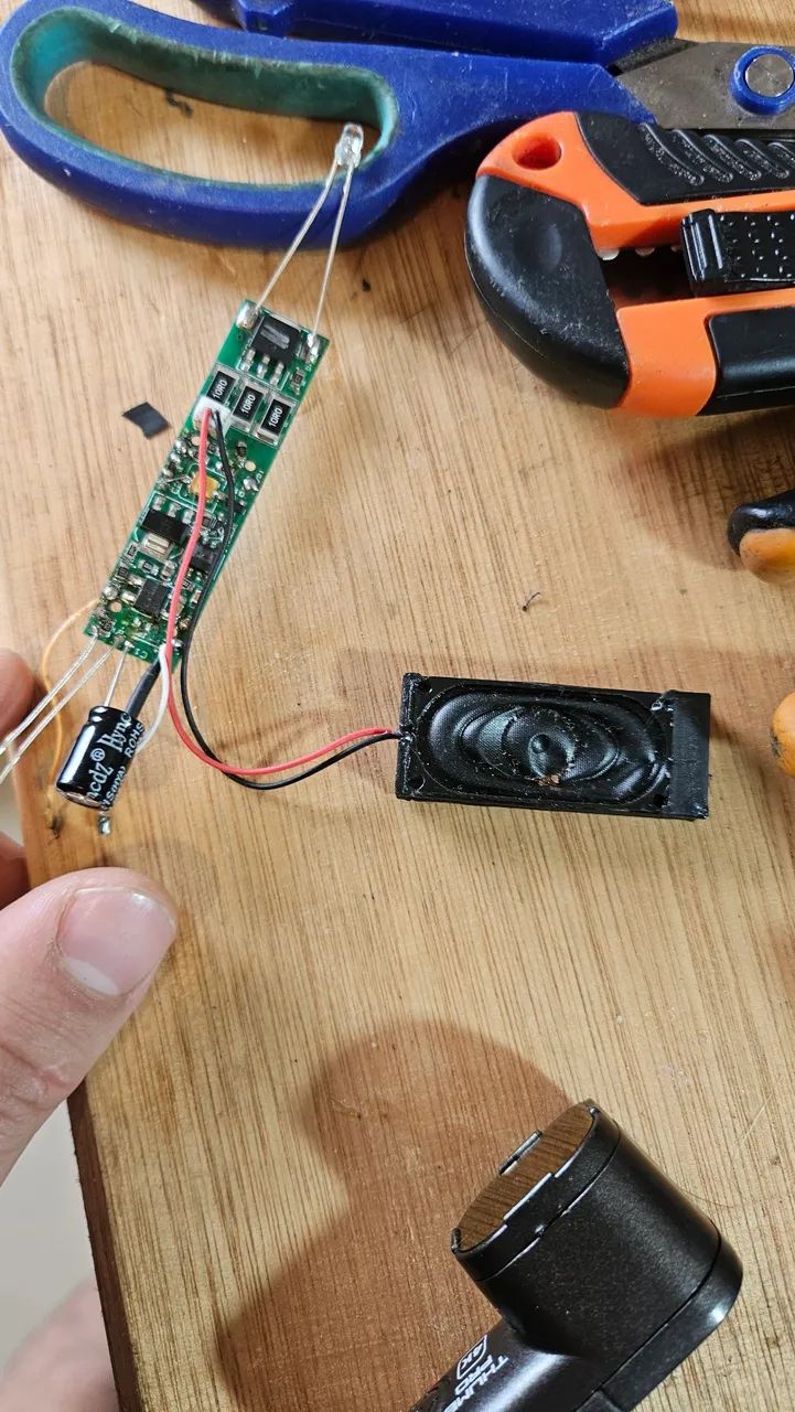 2 sons para locomotiva ho com controlador Bluetooth ark trens  - Foto 3