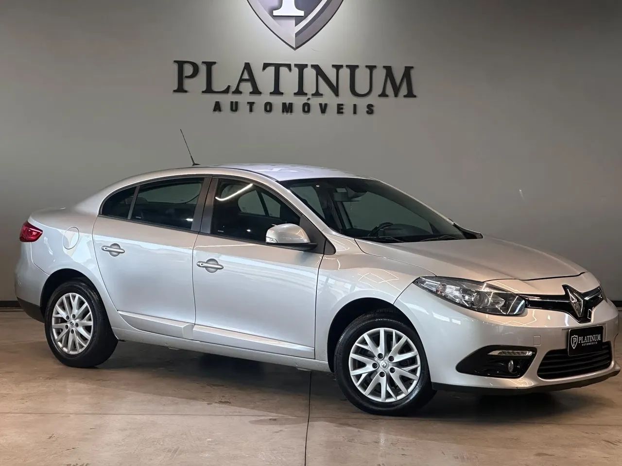 Renault Fluence Sed. Dyn. Plus 2.0 16V Flex Aut. 2016 - Foto 2