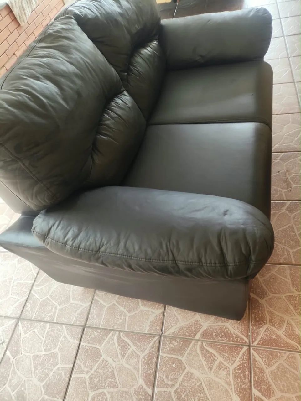 VENDO SOFÁ 2 LUGARES PRETO  - Foto 2
