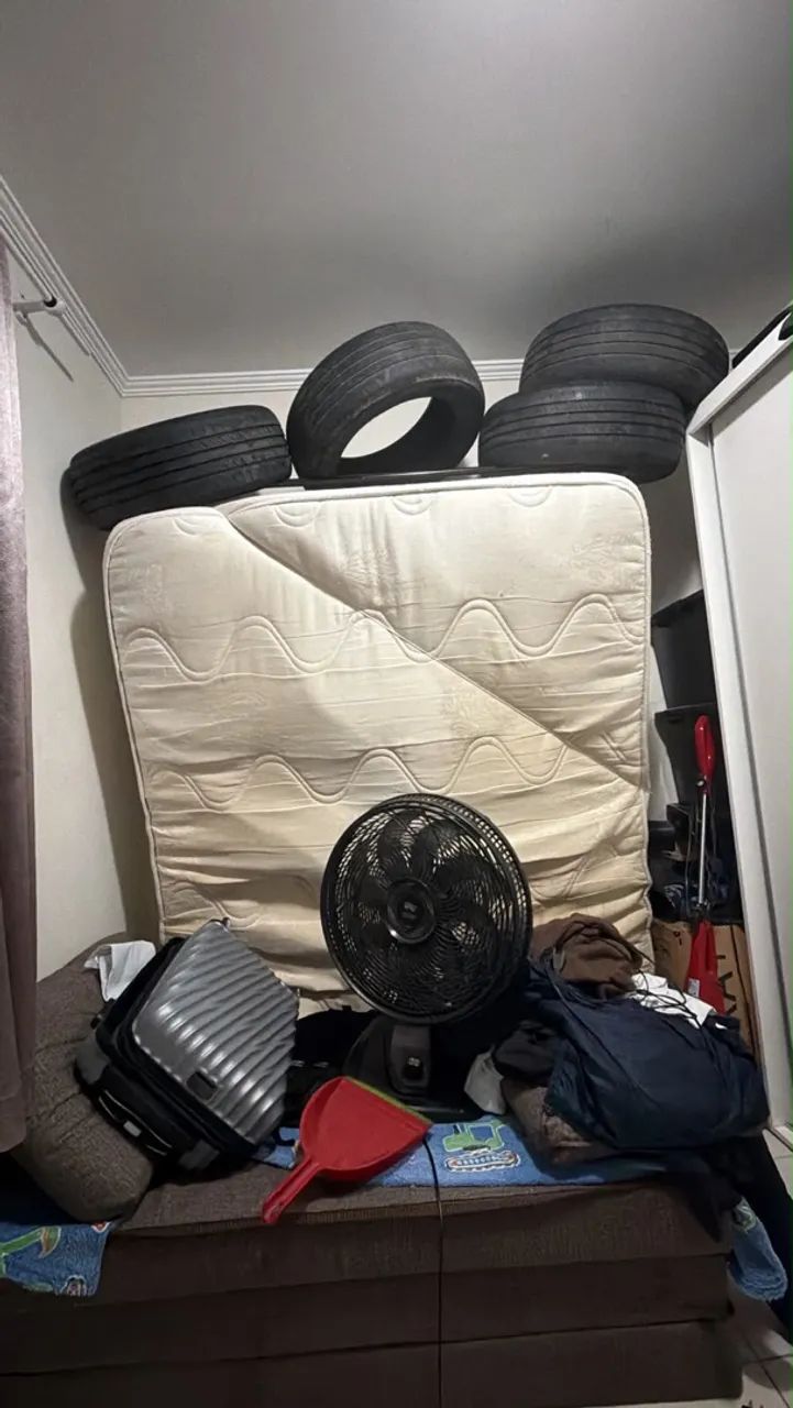 Colchão de casal para doação  - Foto 2