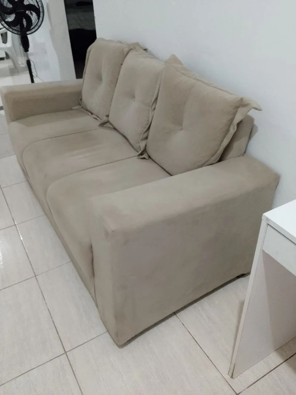 Sofá de Três Lugares em Excelente Estado  - Foto 3