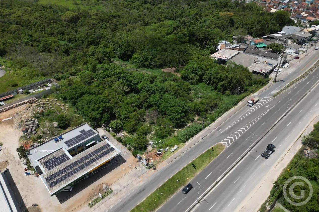 Terreno amplo em localização estratégica em Florianópolis
