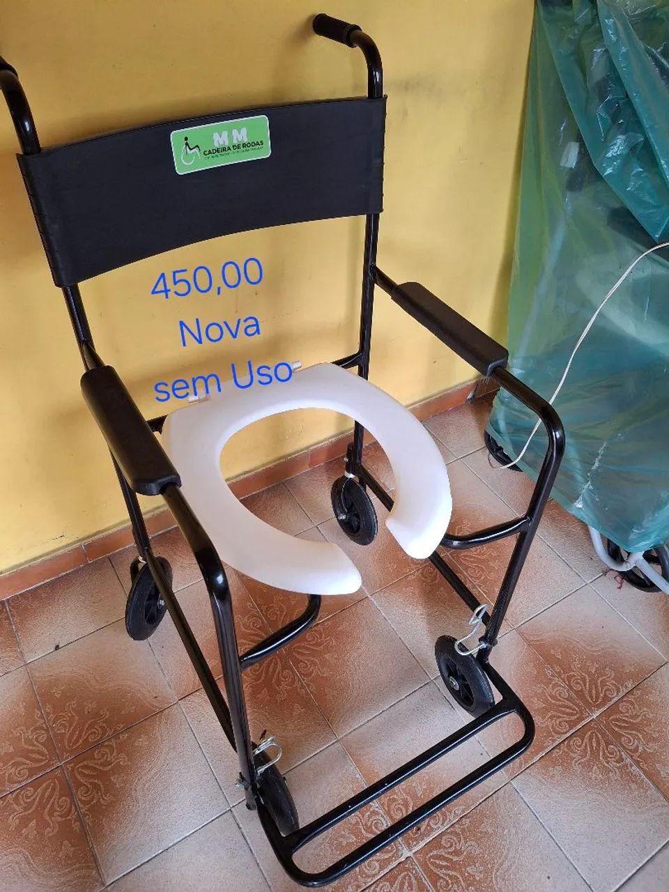 Cadeira de Banho com Rodas - Foto 3