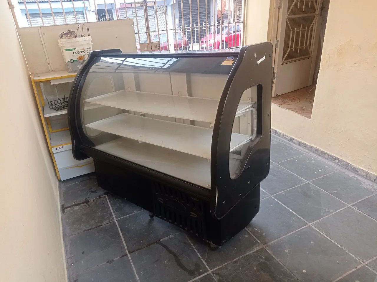 Dois balcão repositor  um refrigerado e um seco  - Foto 5