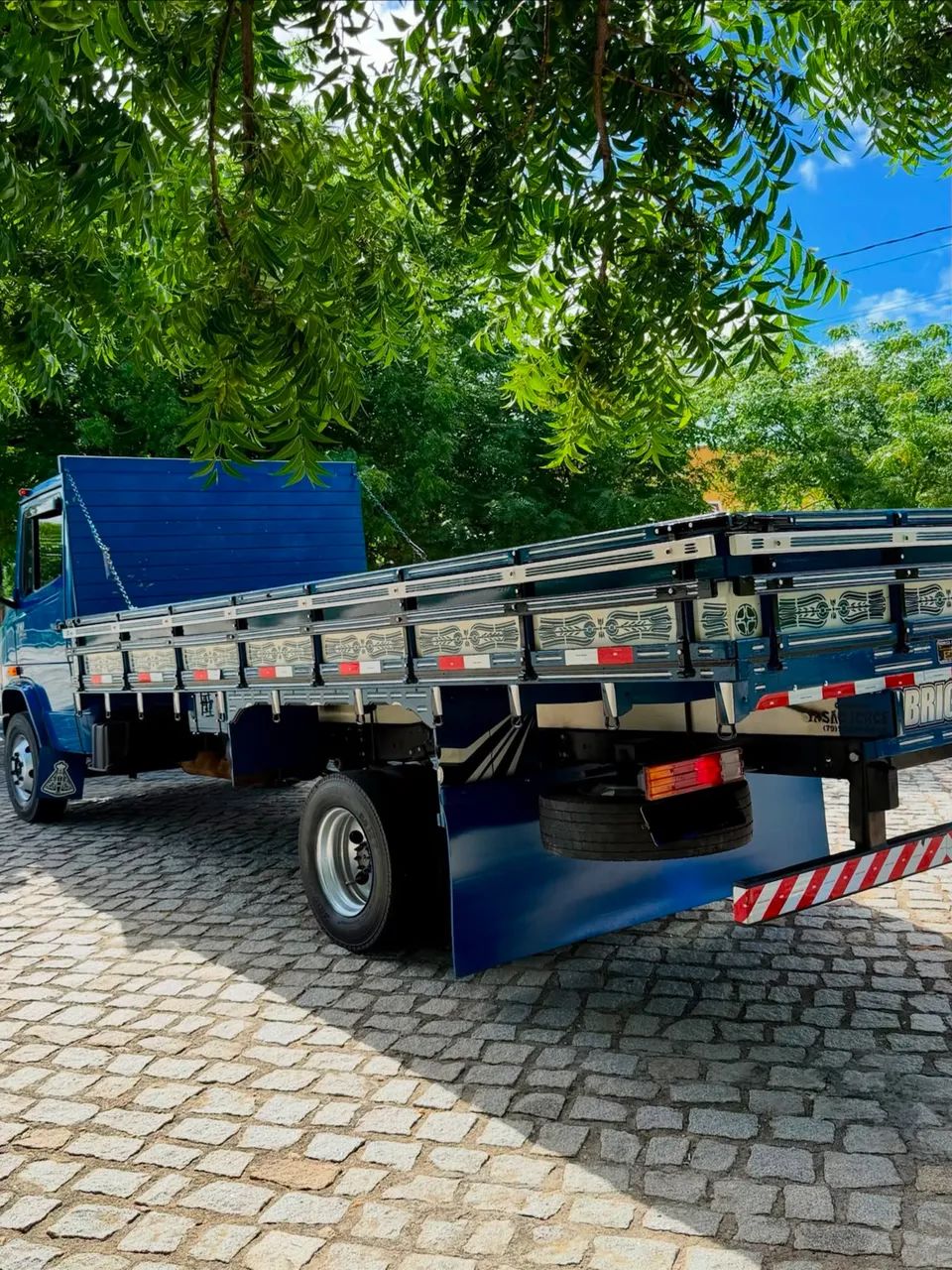 Caminhão 710 Plus carroceria  - Foto 4