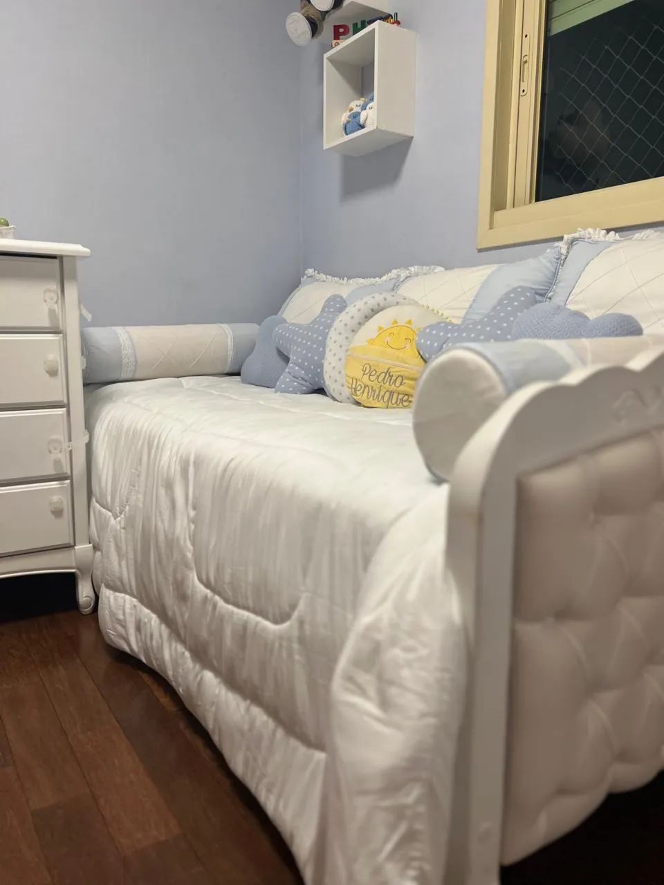 Cama madeira maciça 