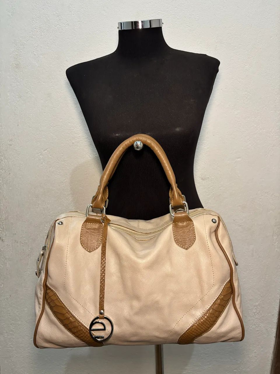 Bolsa de Couro Legítimo Le Postiche - Foto 2