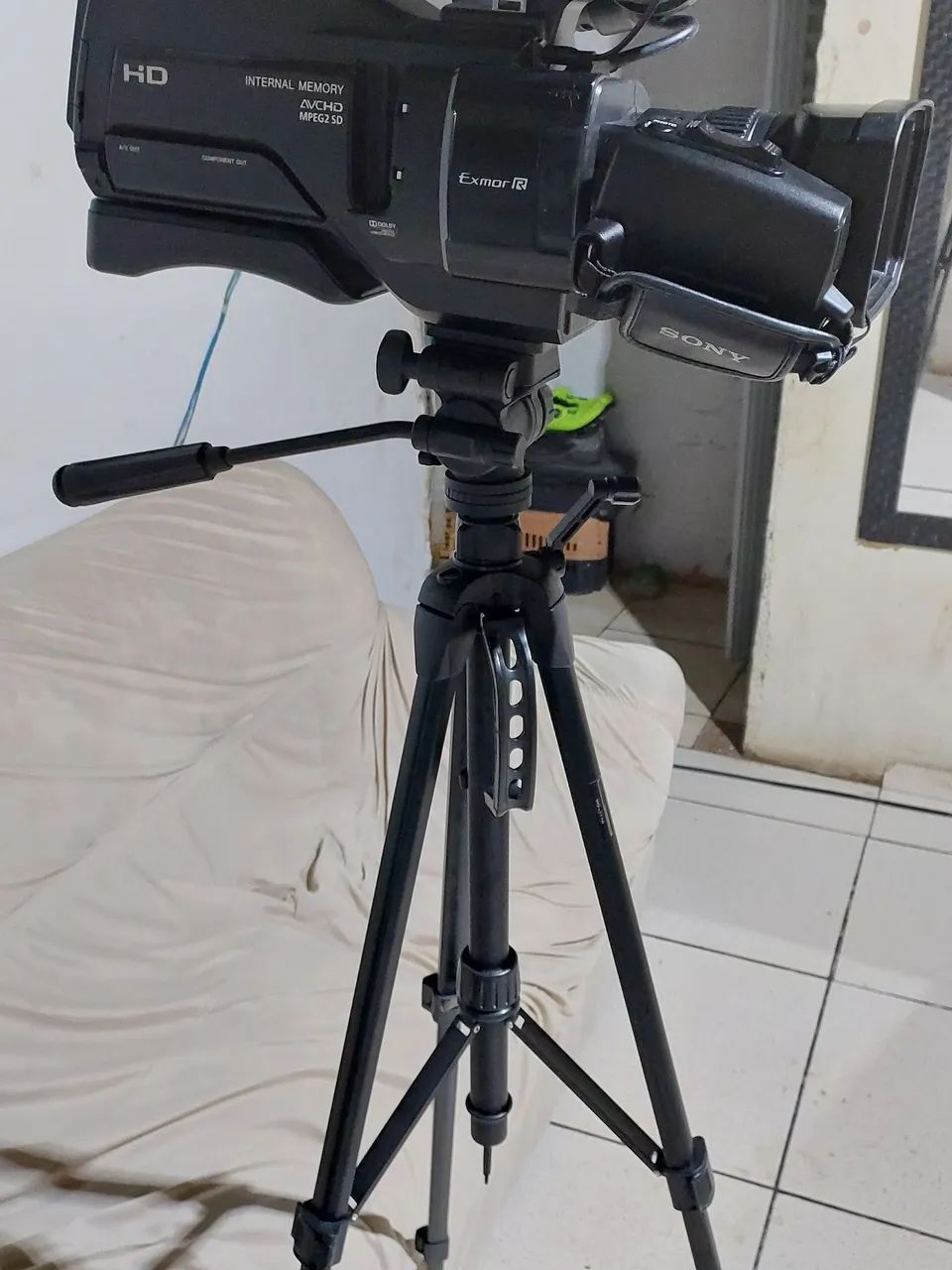 Filmadora Sony Mc2000 - Foto 3