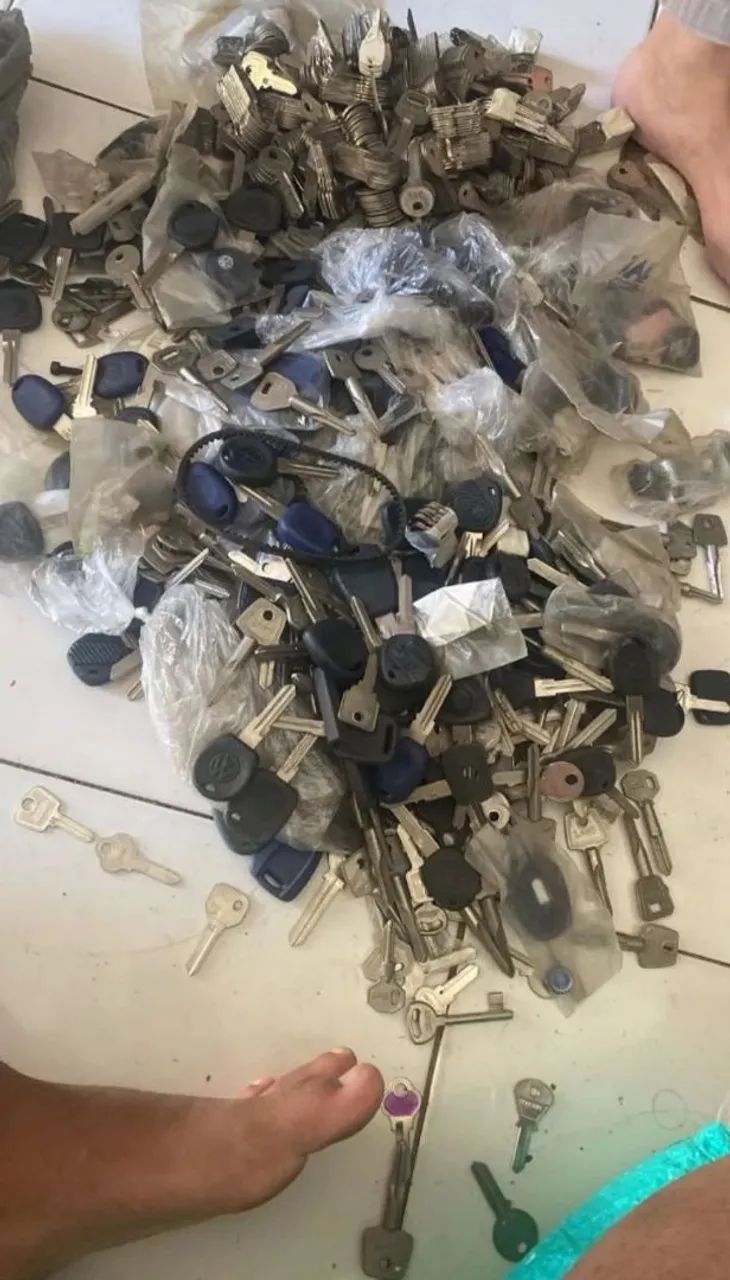 Vendo vendo 2 máquinas de chave e 1,000chaves - Foto 5