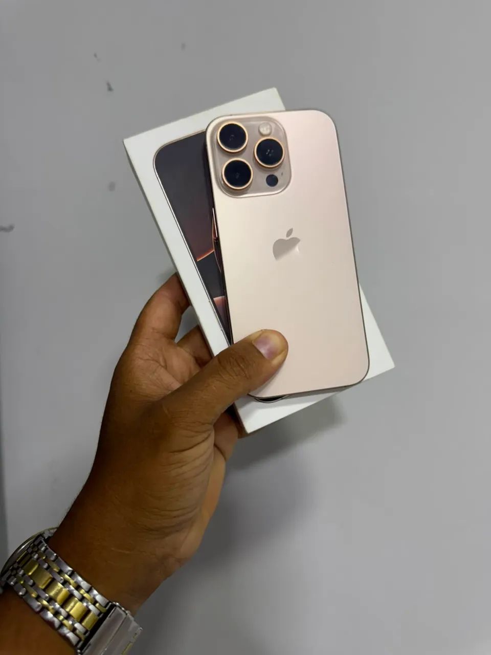 iPhone 16 Pro 256GB! Na caixa com nota fiscal.  - Foto 3