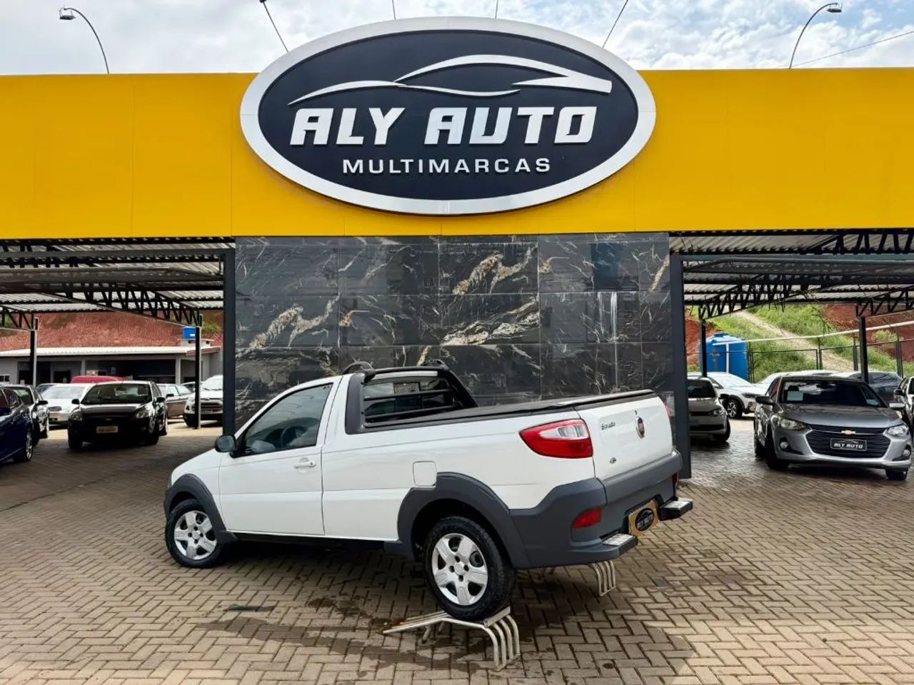Fiat Strada Working Hard 1.4 Fire Flex 8V CS 2017 - Foto 4