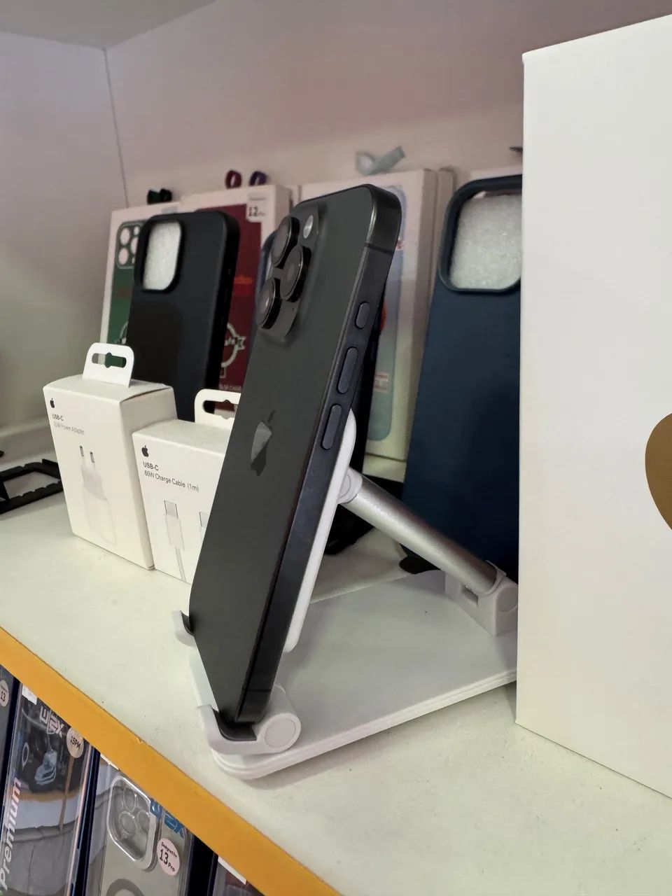 iPhone 15 pro 128 GB - Foto 3