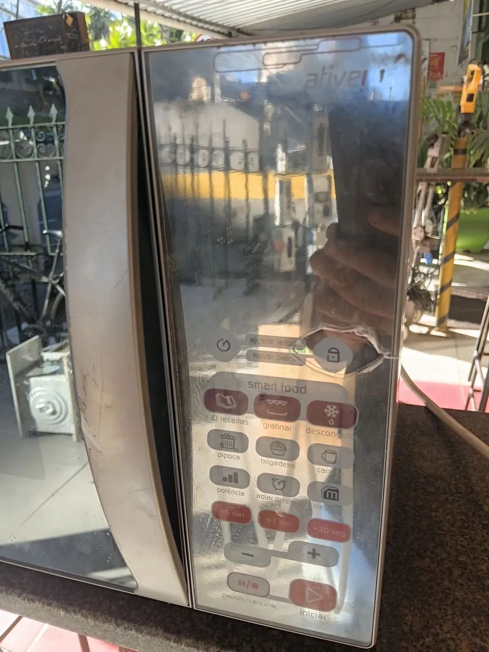 Microondas Brastemp com Grill 30L - Foto 2